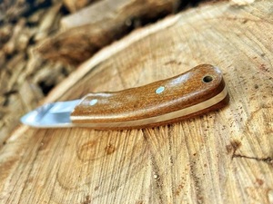 Cuchillo de Caza Hecho a Mano de Acero Inoxidable de Grado Industrial con Mango de Madera y Funda de Cuero para Acampar al Aire Libre - Product Image 5