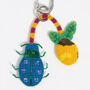 Colección al por mayor de amuletos para bolsos con cuentas hechos a mano estilo bohemio indio de Guru Kirpa Export House para colgantes de moda de aleación - Product Image 1