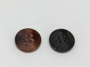 Suéter Cárdigan de Punto para Mujer, Marca Mosen, Hecho a Mano con Cuerno de Búfalo Ecológico, Borde Fino, Diseño de Dos Ojos, Color Negro y Blanco - Product Image 3