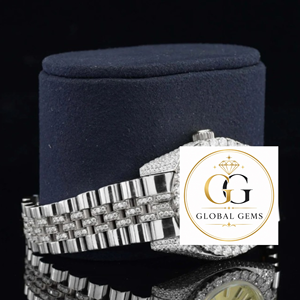 Reloj de Diamantes Mossiante de Lujo y Calidad Premium, Completamente Cubierto de Diamantes, con Acero Inoxidable, para Fiestas y Eventos, Disponible para la Venta - Product Image 3
