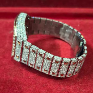 Montre en moissanite, diamant, acier inoxydable, sertie de diamants, style hip-hop, montres à quartz pour hommes et femmes, disponible pour le Royaume-Uni - Product Image 1