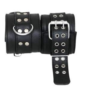 Ensemble de bondage personnalisable en cuir de vachette de qualité supérieure avec menottes réglables et anneau en D, couleur personnalisable - Product Image 4