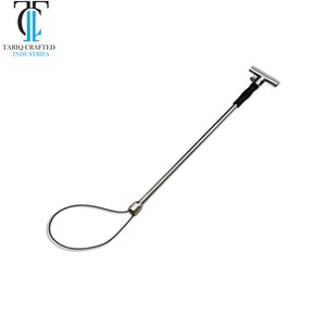 Série Veterinary Pig Catcher Lite – Poteau de manipulation de porcs réglable et portable avec fonctions de diagnostic et d'injection – Modèle TCI-PC-001 TARIQ - Product Image 1