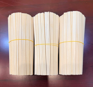 Palillos de madera de un solo uso, palillos de madera desechables de primera calidad, grado AB para suministro a restaurantes - Product Image 1