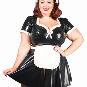 Mini-robe noire en PU ajustée avec tablier blanc et nœud, col cœur, manches courtes, ourlet plissé, idéale pour les soirées - Product Image 5