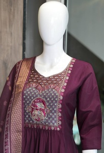 Kurti de qualité supérieure pour mariage et occasions spéciales, provenant d'un fournisseur et exportateur indien, disponible au prix de gros. - Product Image 6
