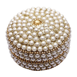 Boîte à bijoux ronde perlée rouge très demandée pour bagues, boucles d'oreilles, colliers, bibelots, et boîte de rangement perlée pour pilules, idéale pour les cadeaux féminins - Product Image 6