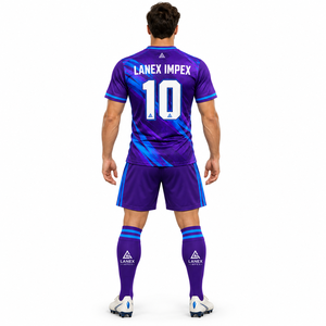 Tenue de football personnalisée en gros : Maillot et short de football respirants à séchage rapide, kit d'équipe par sublimation pour clubs et joueurs - Product Image 4