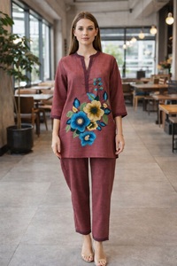 ชุดเซ็ตสีแดงเลือดหมูคุณภาพสูงสำหรับผู้หญิง แขนสั้น ราคาประหยัด เหมาะสำหรับใส่ในชีวิตประจำวันและงานปาร์ตี้ - Product Image 3