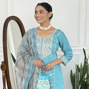 VASTRA COTTAGE Kurta Azul Cielo Bordada con Pantalón y Dupatta con Borde de Encaje Chanderi, Atuendo Étnico para Fiesta para Mujer - Product Image 3