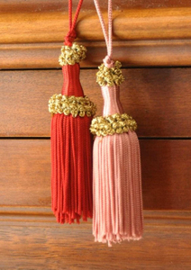 Rideau antique fait main avec 1 pompon, franges élégantes, style vintage de luxe, décoration intérieure, cadeau pour elle, pompons personnalisés - Product Image 2