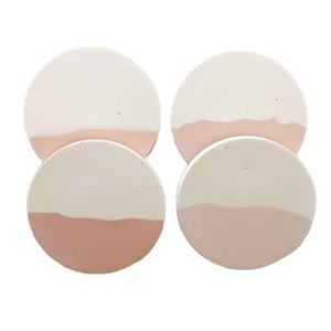 ที่รองแก้วเรซิ่นทำด้วยมือจานรองแก้วเซรามิกทูโทนหรูหราพร้อมดีไซน์สีชมพูและสีขาวสำหรับตกแต่งบ้านชุดเครื่องดื่ม4ชิ้นล่าสุด - Product Image 1