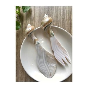 Cuchara de Postre Hecha a Mano con Concha Marina Natural, Plateada con Acabado Espejo, 10 ml, Diseño Vintage Ecológico, Única y Elegante, Vietnam - Product Image 1