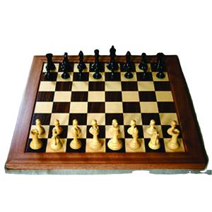 Jeu d'échecs en bois de qualité supérieure et finition érable |   Échiquier décoratif en bois incrusté de 15 pouces |   Pions Staunton lestés sculptés à la main - Product Image 1