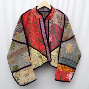 เสื้อแจ็คเก็ตคันธาลายดอกไม้สวยงามระดับพรีเมียม ทรงสั้น สไตล์โบฮีเมียน แขนยาว เป็นมิตรกับสิ่งแวดล้อม ระบายอากาศได้ดี คอจีน - Product Image 2