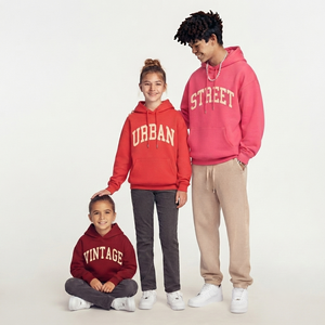 Conjunto de Dos Piezas para Niñas, Sudadera con Capucha y Pantalones Cargo con Bolsillos, Atuendo Otoño-Invierno, Ropa OEM ODM, Estilo Otoñal - Product Image 4