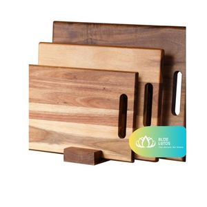 Planche à découper rectangulaire en bois d'acacia Gem Le de BLUE LOTUS FARM, durable, épaisseur 1,5 cm, passe au lave-vaisselle, origine Vietnam - Product Image 1
