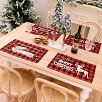 Mantel Individual Navideño WUJI PL22003, Diseño Festivo a Cuadros Rojos y Negros, Poliéster, 29cm X 43cm, Opción de Logotipo Personalizado para Cenas Navideñas