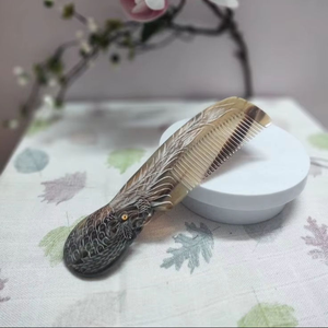Peigne en corne de buffle pour cheveux, peigne en corne naturelle colorée de qualité supérieure pour extensions capillaires, fabriqué au Vietnam - Product Image 1