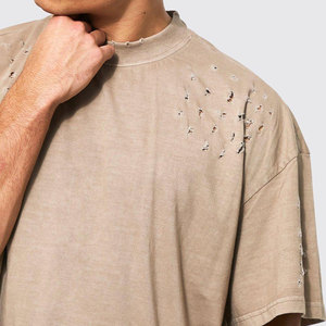 Camiseta Holgada para Hombre con Diseño Desgastado, 100% Algodón, Cómoda y Ecológica, Último Precio - Product Image 5