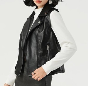 Gilet en cuir léger pour femme, en cuir de vachette véritable, sans manches, avec broderie personnalisée, style motard, en vente - Product Image 5