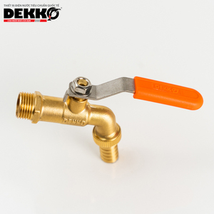 Válvula angular de latón DEKKO de 3/4 pulgadas con manija naranja para uso en exteriores - Product Image 6