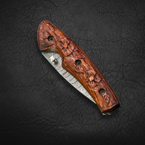 Couteau utilitaire pliant artisanal à lame droite de type Drop Point avec lame en acier Damas, manche en bois et étui en cuir - Qualité DIY - Product Image 5