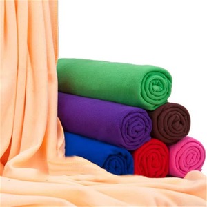 Serviette de salon super absorbante en tissu premium noir pour séchage des cheveux - Product Image 2