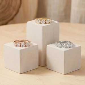 Anillo de Compromiso, Anillo de Boda, Corte Redondo, Diamante Cultivado en Laboratorio, Anillo de Cinco Diamantes, Color DEF, Claridad VS VVS, Oro Sólido de 10K, 14K, 18K - Product Image 1
