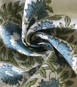 Tela de algodón estampada a mano – Motivo floral del Árbol de la Vida |   Azul Turquesa y Verde Oliva - Product Image 2