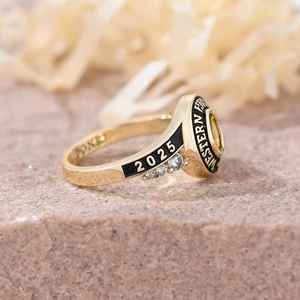 Bague d'École BOJ 073 Personnalisée sur Mesure pour Diplômé Universitaire, Bague de Fin d'Études Secondaires ou Universitaires pour Femme avec Pierre de Naissance en Argent 925 – Nouveauté Tendance - Product Image 3