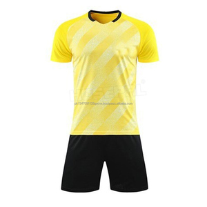 Tenues de football personnalisées, vêtements de sport, impression sérigraphique, logo personnalisé, léger, 100% polyester, manches courtes d'été - Product Image 6