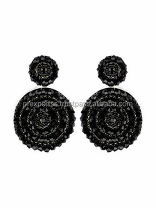 Pendientes Colgantes Florales Blancos Hechos a Mano con Bordado de Cuentas y Lentejuelas, Clásicos para Novias, Accesorios para Bodas y Fiestas, Tamaño Personalizado, Exportación - Product Image 5