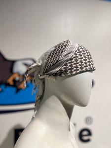 Pañuelo triangular Keffiyeh de algodón de Oriente Medio con diseño a cuadros, transpirable, unisex, para la cabeza y el cuello, para uso diario. - Product Image 3