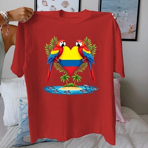 Bandera colombiana Diseño de corazón 100% Algodón puro Camiseta de mujer Ajuste cómodo Estilo casual con patrón impreso - Product Image 5