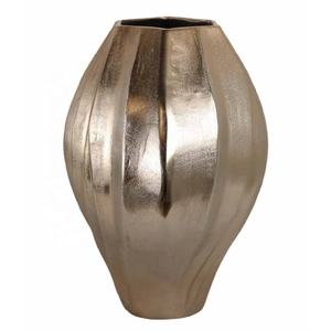 New Arrival Modern <b>Textured</b> Oval <b>Vase</b> Antique Brass Finish Aluminium Home Decoration Tabletop <b>Vase</b> for Living Room Bedroom - Product Image 3