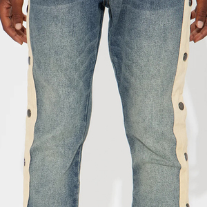 Jeans de mezclilla para niños con cintas laterales, corte ajustado, cierre de botón y diseño elegante para compradores al por mayor / Logotipo personalizado - Product Image 4