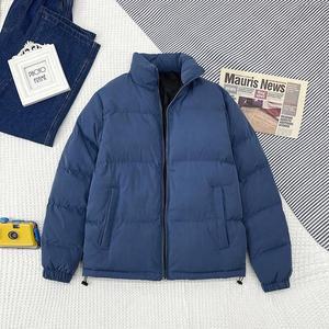 Chaqueta de plumón para hombre OEM personalizada, de alta calidad, cálida, de color sólido, con cierre de cremallera y cuello alto, para invierno. - Product Image 4