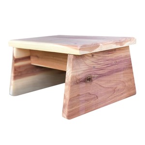 Taburete de Madera de Cedro Natural al por Mayor - Diseño Elegante para Compradores B2B - Product Image 1