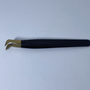 Pince à cils professionnelle DANTRIC IMPLANTS, pointe incurvée lisse, plaquée or, acier inoxydable noir, prise en main parfaite, outil d'extension - Product Image 1