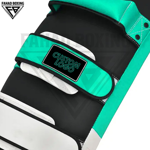 Pads thaïlandais légers, absorbant les chocs et durables pour l'entraînement en salle de sport, équipement de boxe Muay Thai en cuir, vente en gros, haute qualité - Product Image 3