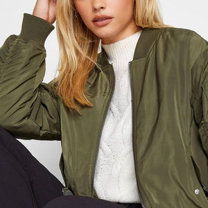 Chaqueta Bomber Personalizada de Alta Calidad 100% en Color a Elección para Hombre y Mujer, Acolchada, de Satén y Nailon, Impermeable, Transpirable, de Secado Rápido y Ecológica - Product Image 2