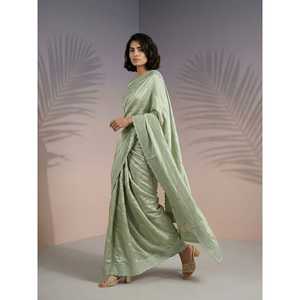 ผ้าไหมราสเบอร์รี่สีชมพูอ่อนน้ำหนักเบาสำหรับงานเทศกาล พร้อมงานปักเลเฮริยาบนผ้าไหมและขอบประดับเลื่อม รวมเสื้อคลุม - Product Image 6