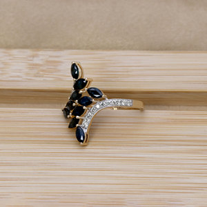 Bague en or jaune 14 carats avec saphir bleu naturel et diamant en forme de feuille pour femme |   Bijoux fins de coupe marquise, vente en gros, OEM, ODM - Product Image 3
