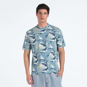 Camiseta de punto sublimada personalizada para hombre, estilo urbano, de fábrica OEM, marca privada, elegante, moderna, de tela suave, de secado rápido, informal. - Product Image 4