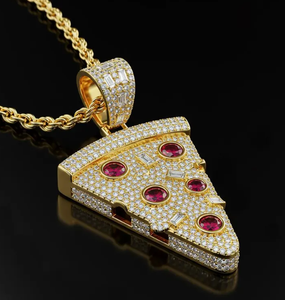 Collier pendentif tranche de pizza plaqué or avec moissanite, bijou alimentaire personnalisé, idéal pour cadeau de fête - Product Image 4