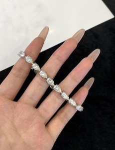 สร้อยข้อมือเทนนิสโมอิสซาไนต์ทรงลูกแพร์ เงินแท้ 925 ประดับเพชรระยิบระยับ ของขวัญสุดหรูสำหรับเธอ เครื่องประดับเจ้าสาว - Product Image 3