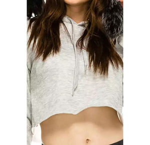 Hoodie court tendance pour femme en coton, tissu tricoté doux, respirant, molletonné, décontracté, style streetwear, hiver, automne, printemps, éco-responsable - Product Image 3