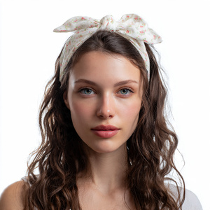 ผ้าพันคอโพลีเอสเตอร์พิมพ์ลายตามสั่ง ผ้าพันคอแบบผูกโบว์รูปใบโคลเวอร์ ผ้าพันคอคลุมศีรษะ ผ้าพันคอพันคอ พันผม - Product Image 4