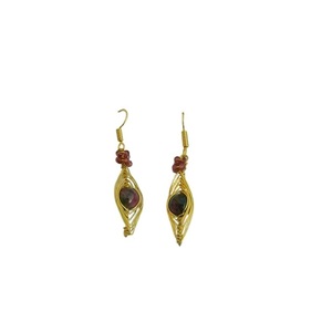 Boucles d'oreilles en pierres précieuses de rubis naturel, base en cuivre, couleur argent métallique, faites à la main, écologiques, rubis rouge classique, 3 pierres, unisexe - Product Image 3